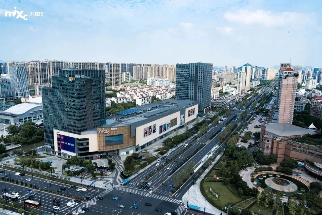 萧山万象汇首店即将上新，品牌升级明显