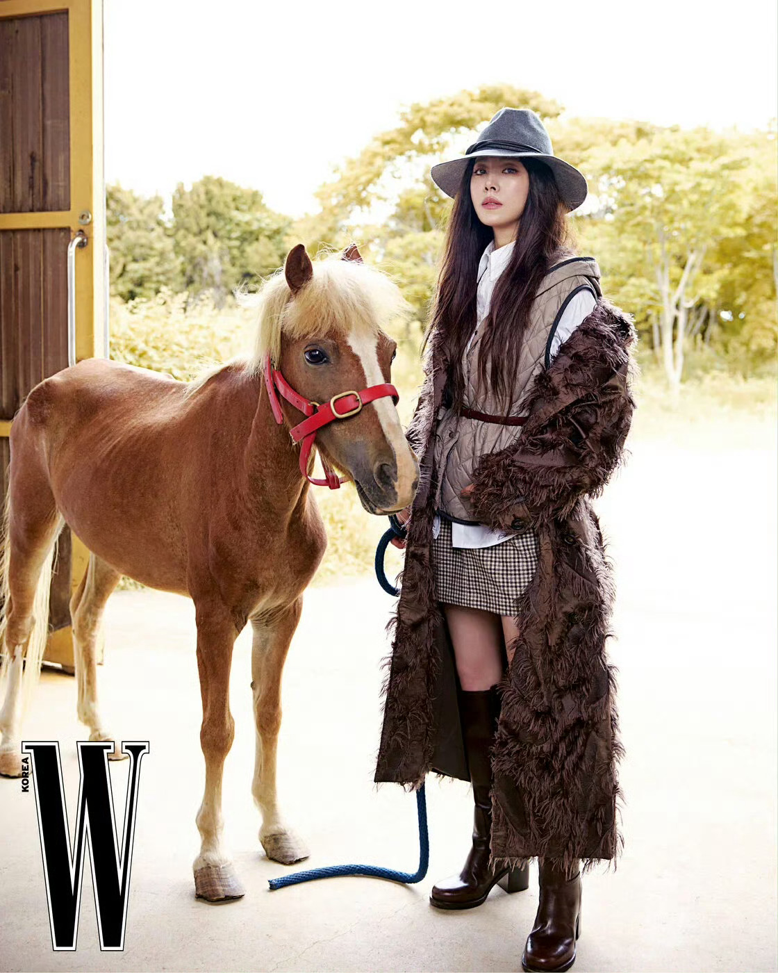 韩志旼 x Brunello CucinelliW KOREA October 