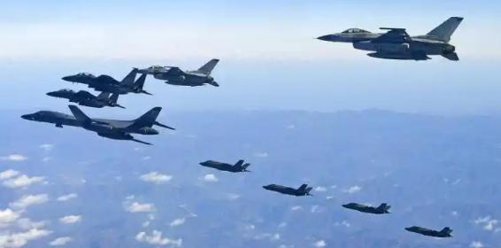 美方专家表示，一旦美方向着中方开战，不管是核武器还是什么，中方都会应接不暇，如果