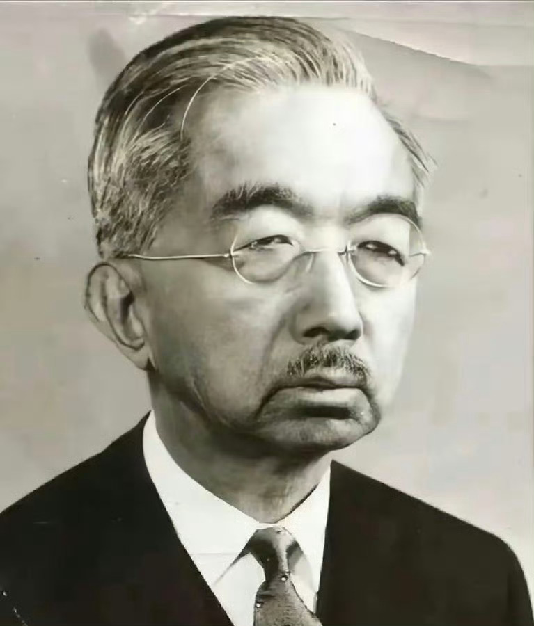 日本昭和天皇裕仁绝非虚位君主或军部傀儡，他说一位深度参与国家决策、握有实权的战争