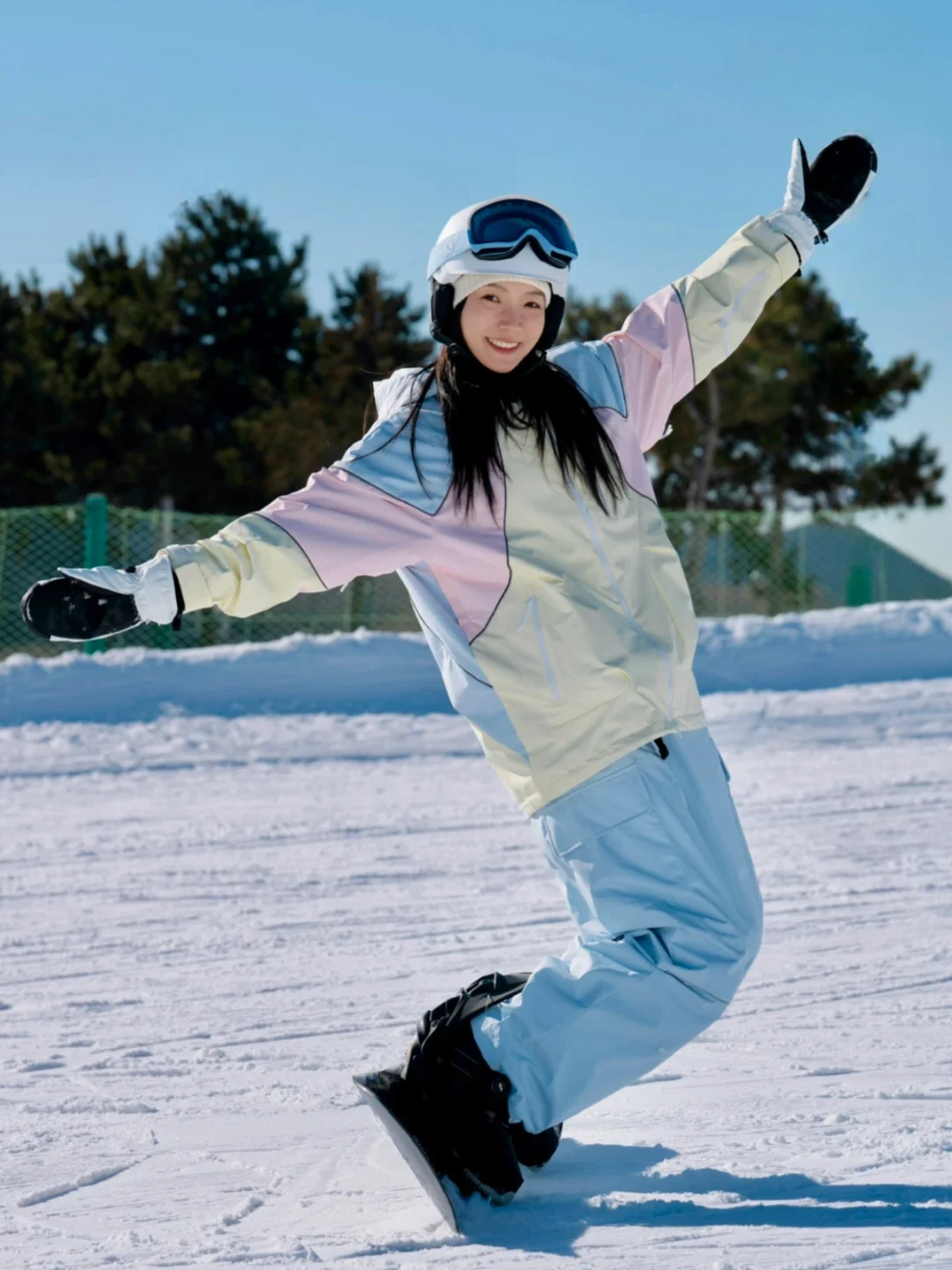 一踩上雪板 就会让人开心☀️