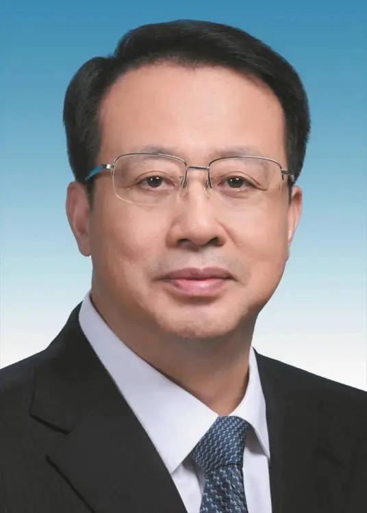龚正辞去上海市市长职务。
9月4日，上海市人大相关会议决定，接受龚正辞去上海市市