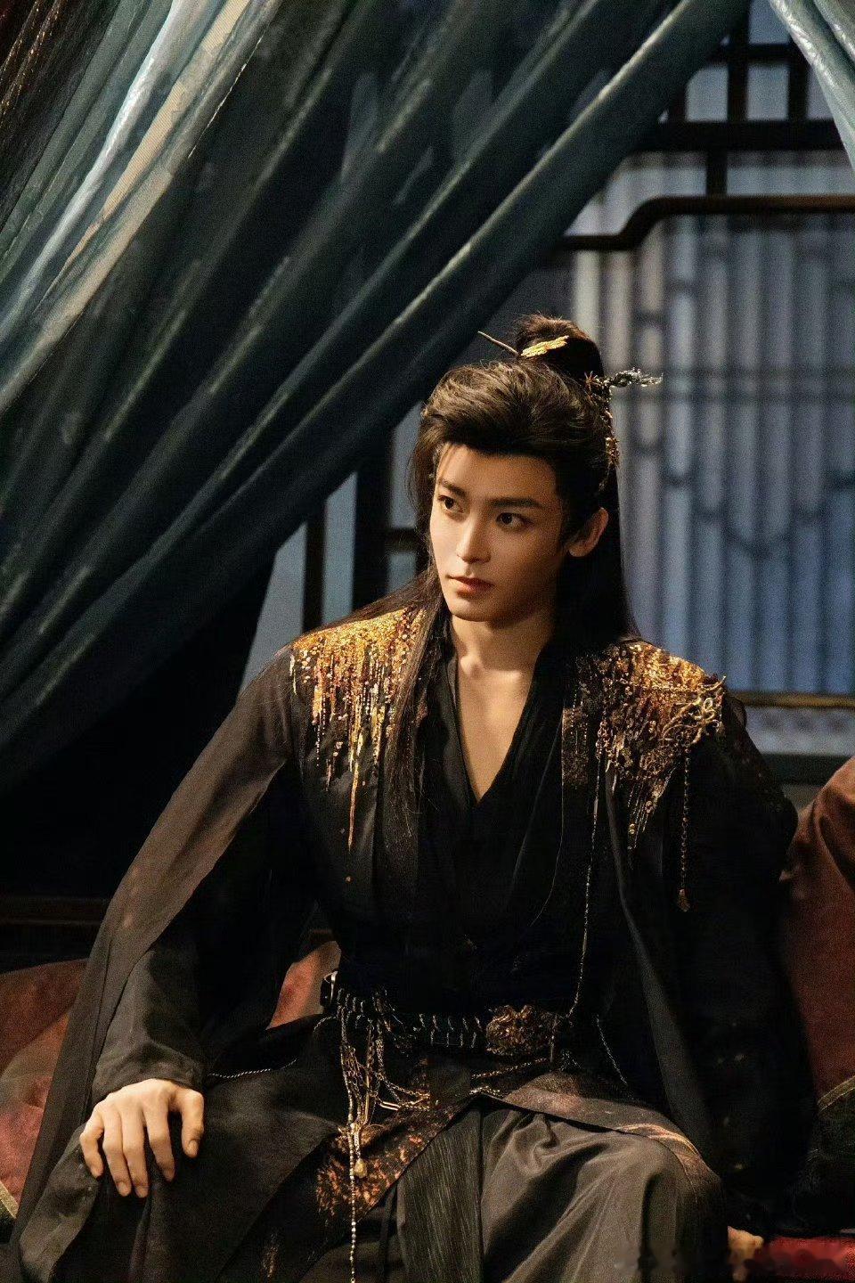 侯明昊 仙侠版何以琛 侯明昊《入青云》纪伯宰，嘴硬心软的纯爱战神，仙侠版何以琛实