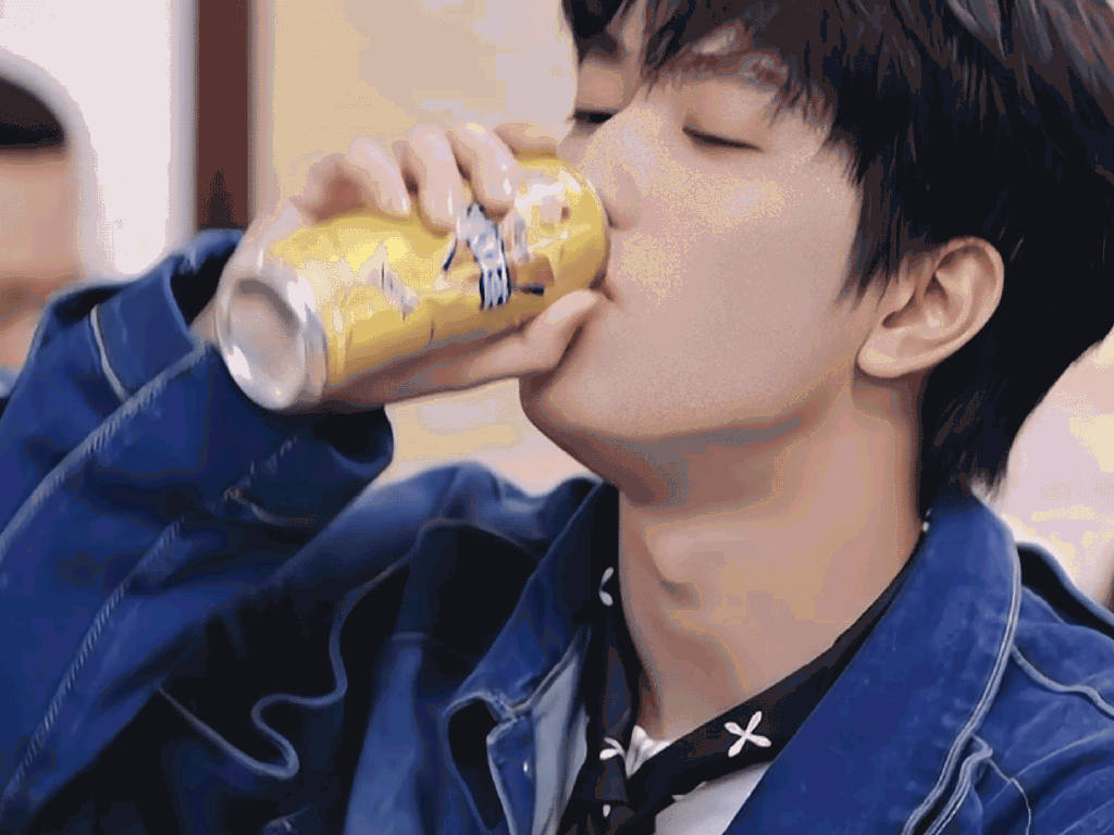 #敖子逸说纯吃战神应声倒地#敖子逸也太可爱了吧，不过新一季节目应该会像他说的一样