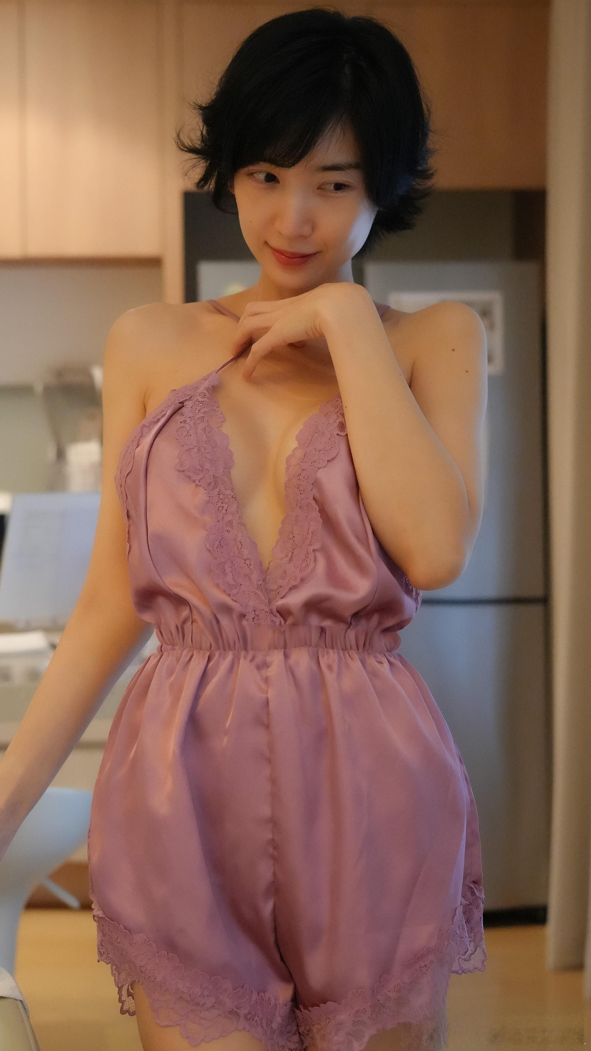 李海仁  VVV 