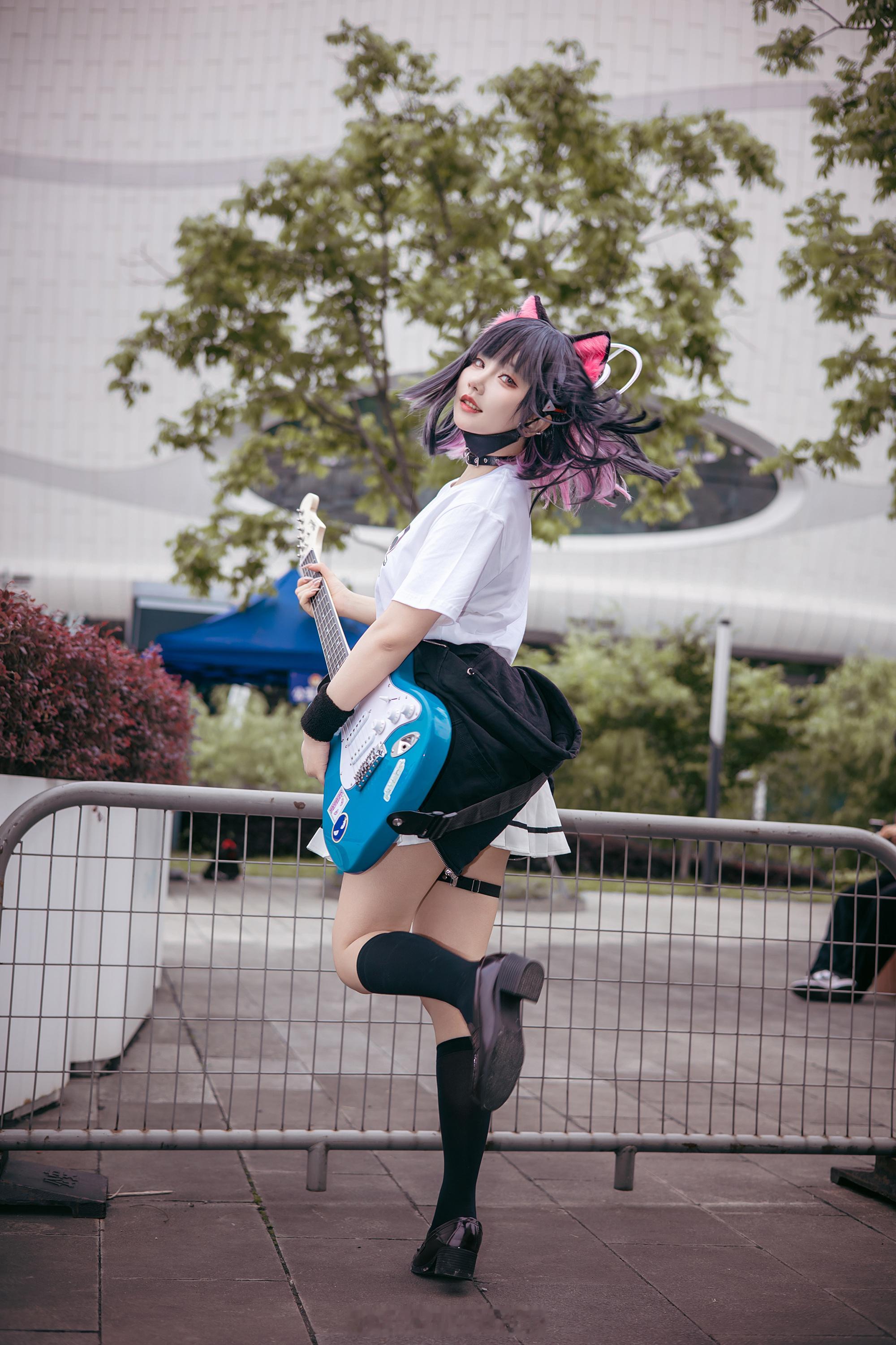 #cosplay[超话]##第二十届中国国际动漫节# 杏山和纱：PHX：少女乐队