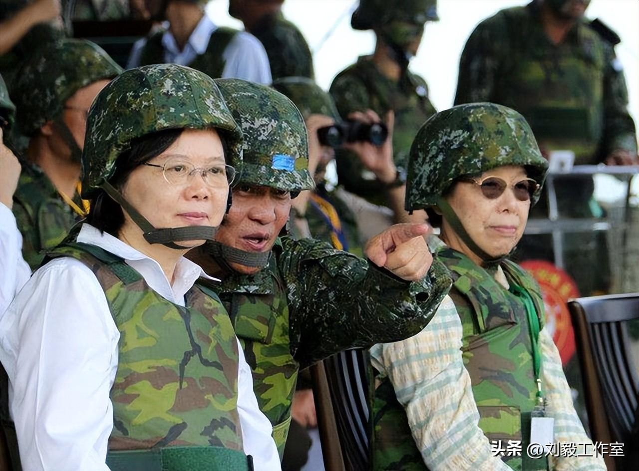 挑衅！台防务部门首度公开：一旦侦测到解放军登陆集结，台军将以雄风二E、海马斯等远