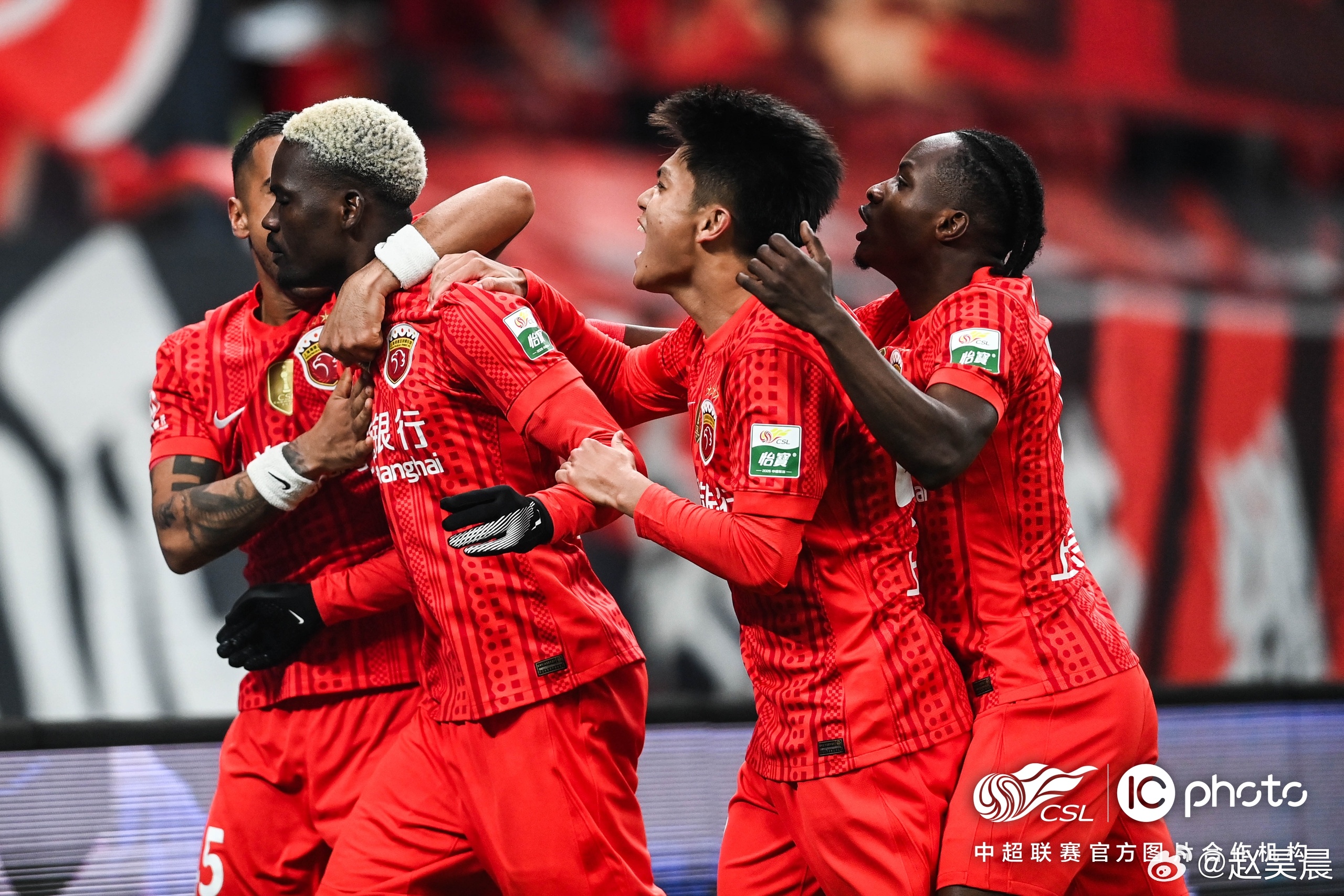 恭喜克劳德开胡，顶入职业生涯首球。 🎙️赛后混采—克劳德Q：久违的一场胜利，你
