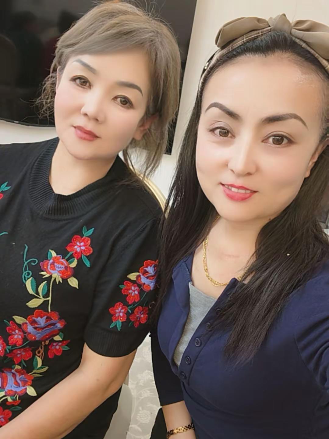 祝我两个姐姐平平安安健健康康快快乐乐，祝她们永远漂亮🌹🌹🌹💋💋💋