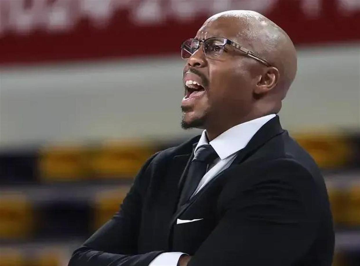 广州男篮主帅内特·米切尔接近加盟NBA发展联盟球队教练组职教。
据NBA知名记者