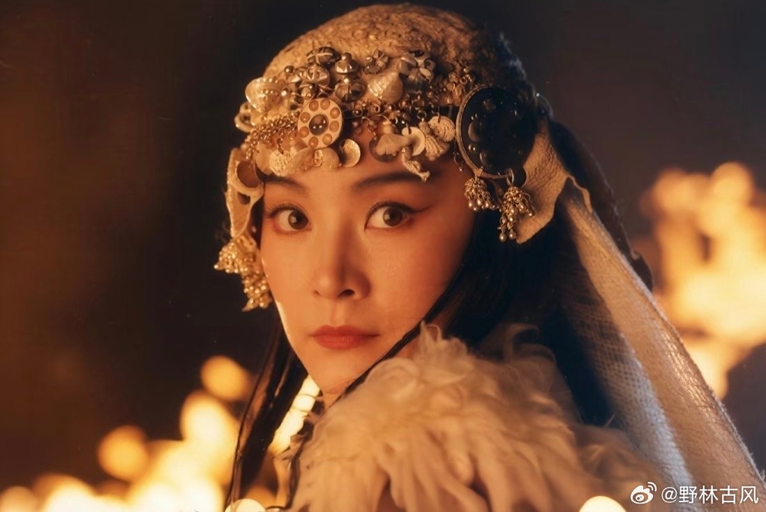林青霞《白发魔女传》剧照，侠骨柔媚于一体！ ​​​