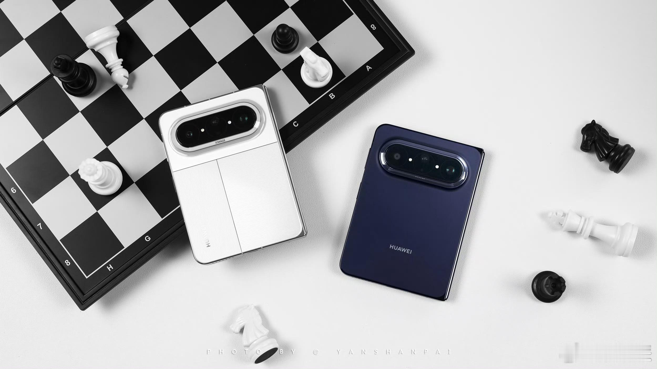 1万买华为折叠还是iPhone先说我自己，就这两天用下来，华为大阔折我已经喜欢上