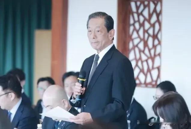 今天日本台湾交流协会会长隅修三又出来大放厥词，叫嚣“有人想用武力单方面改变现状，