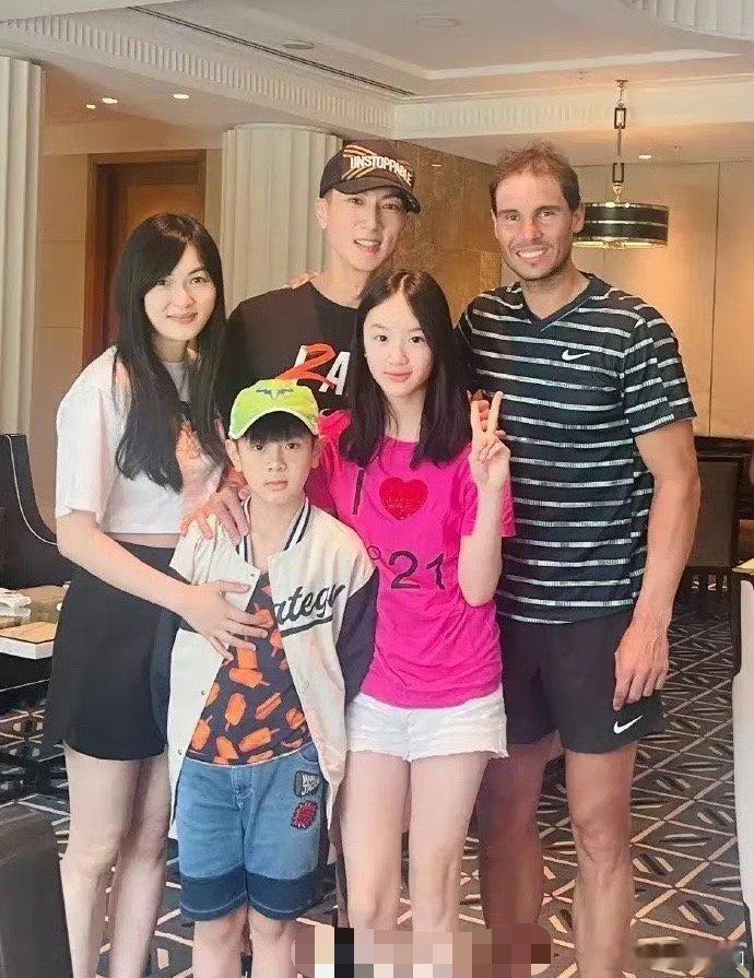 #吴尊说纳达尔永远是我们的骄傲#作为豆粉我已经很知足了，尤其是22年全世界都不看
