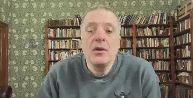 局势危急！
英专家：泽连斯基备好后路，准备携巨款逃往西方。
 
俄罗斯媒体9月5
