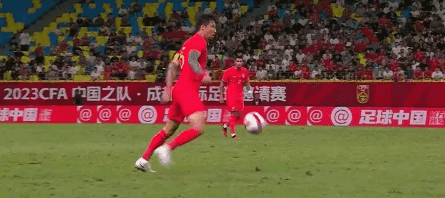 终于知道什么叫技术性回撤了。怪不得最近这么多人“骂”国足，这种“主动”让球应该是
