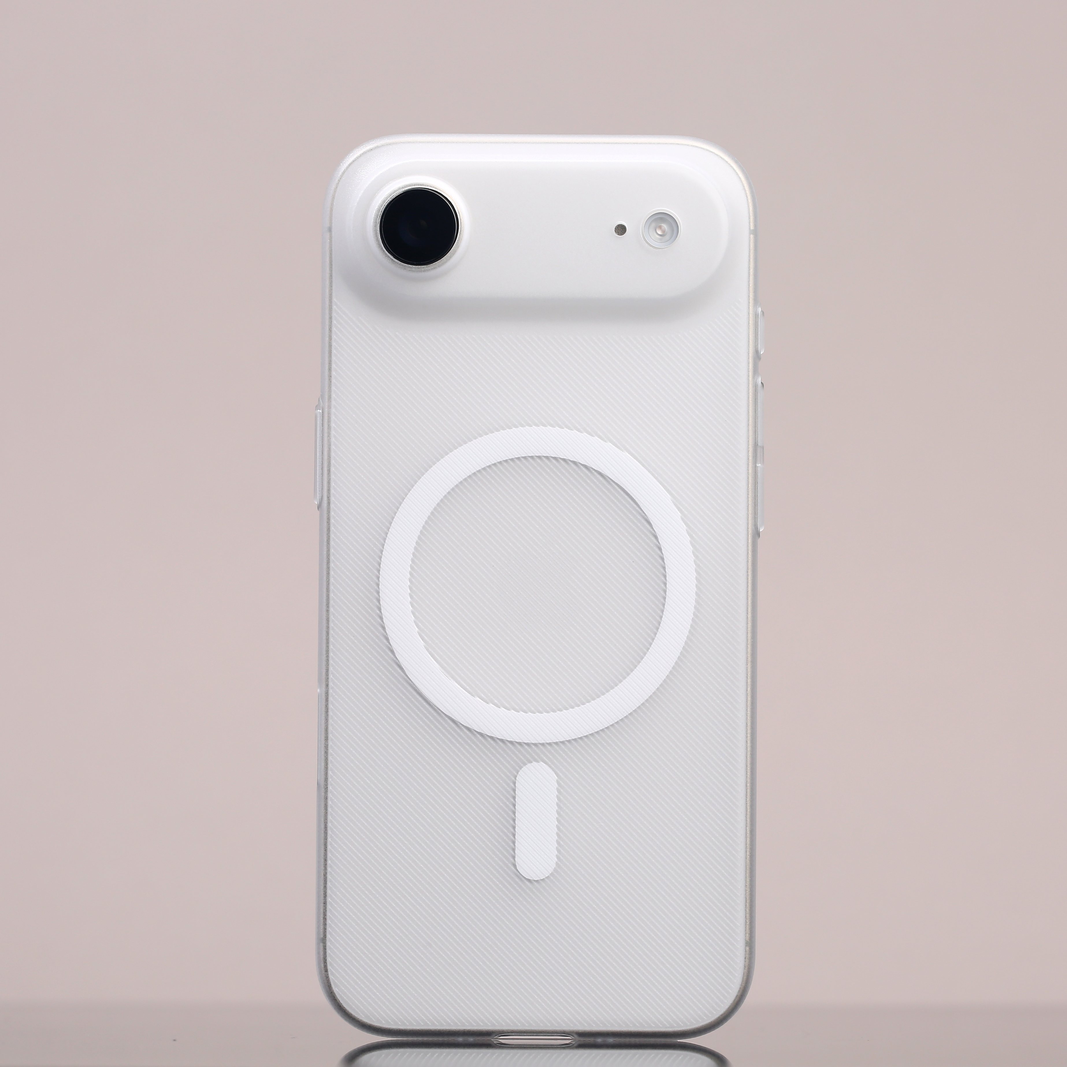 iPhone Air PC 斜隐半透大孔和精孔预计三五天补货哈有需要的朋友麻烦再