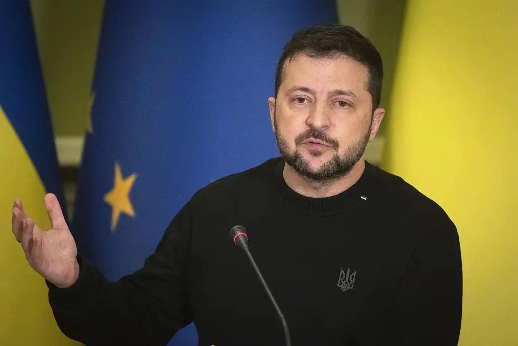 论乌克兰的未来
 
泽连斯基又反悔了！12月24日他高调喊话，乌克兰绝不放弃加入