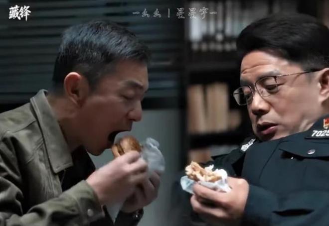 这真是大水冲了龙王庙，禁毒警被特警抓了，双方呛起来，谁都不服谁。

幸亏公安局宣