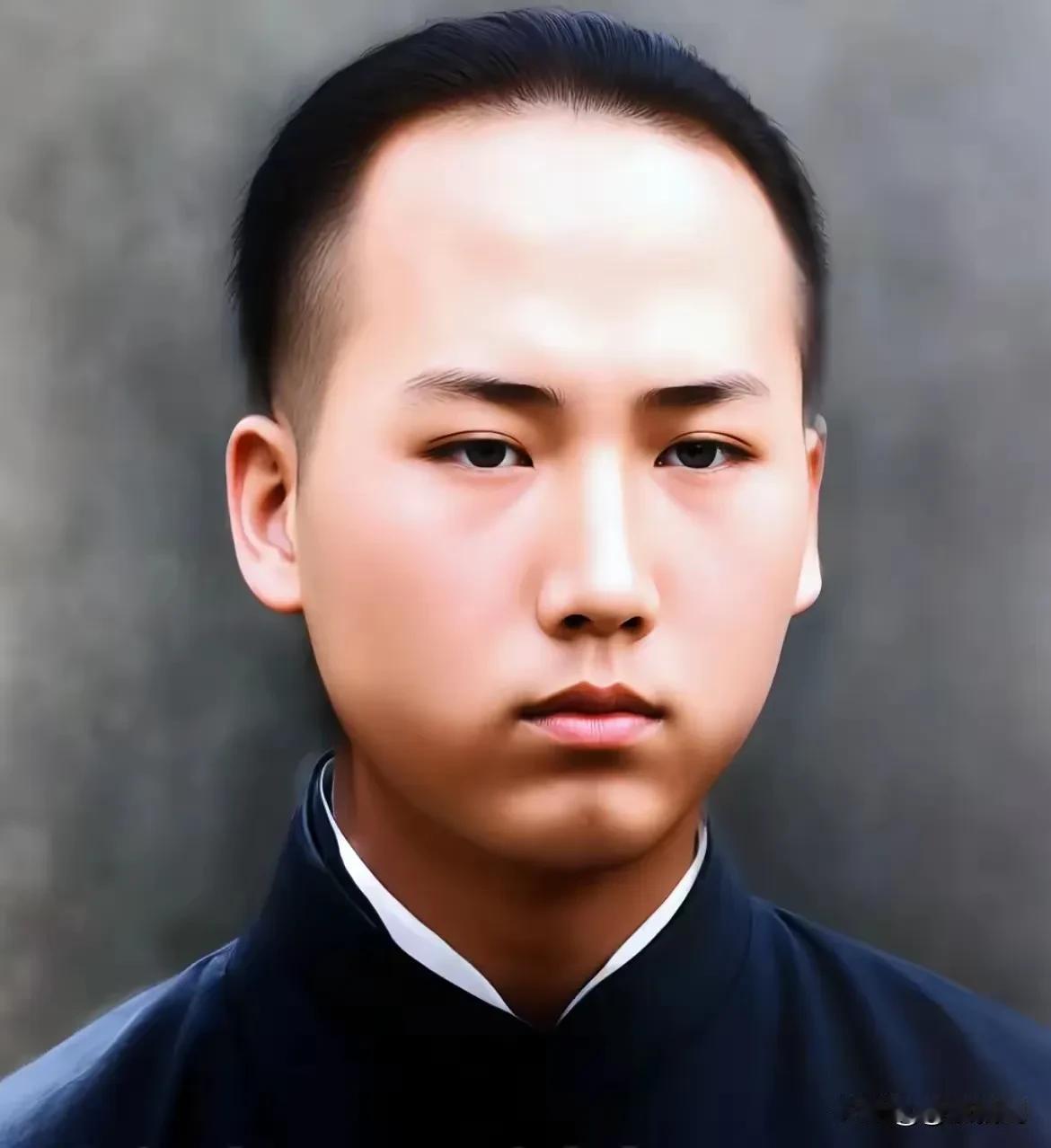 毛主席：少年英气，青年英俊，壮年霸气，中年英武，老年和气。