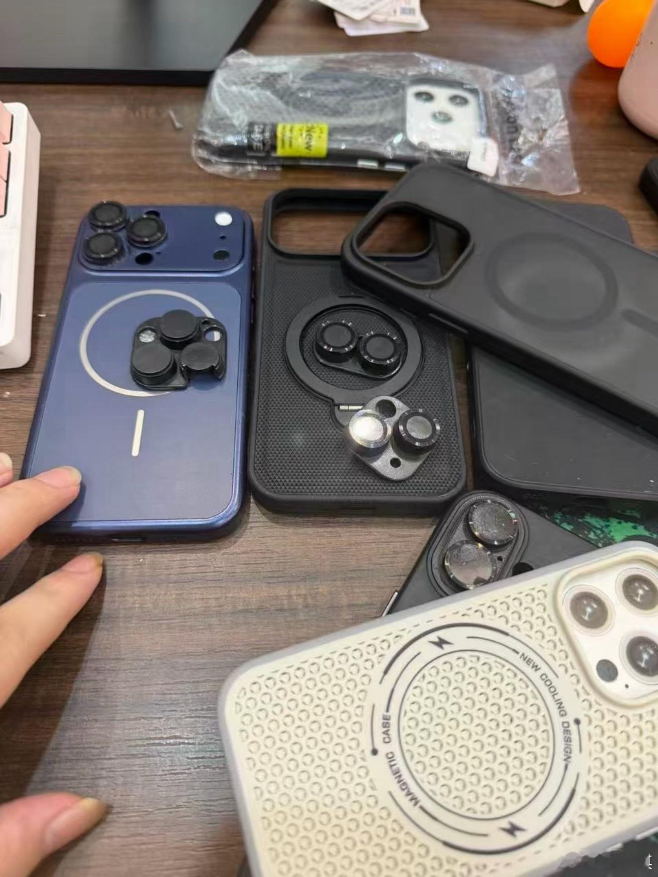 真厉害，这年头手机壳都可以拿来搞小动作了，科技太发达也有弊端手机壳 偷拍