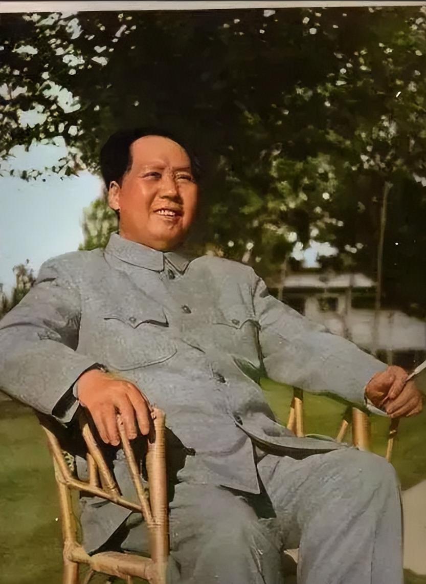 朝鲜战争打起来以后，美国人打不过咱们，就动不动拿原子弹吓唬人。
杜鲁门总统公开说