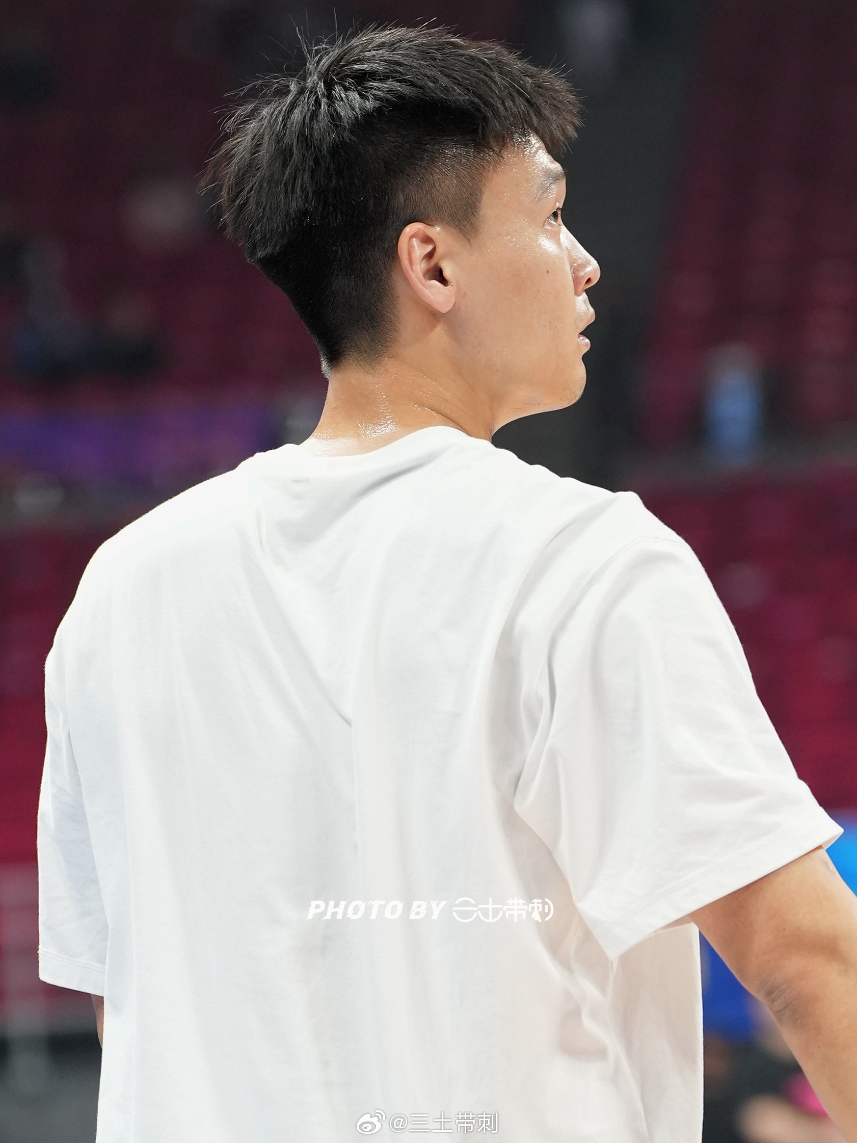 北京男篮vs浙江男篮赵睿 侧颜照回归！丹阳的左，五棵松的右！ 