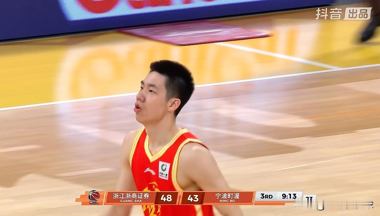 浙江浙商证券大将朱俊龙真是不可或缺！在今天浙江浙商证券主场以87：72战胜宁波町