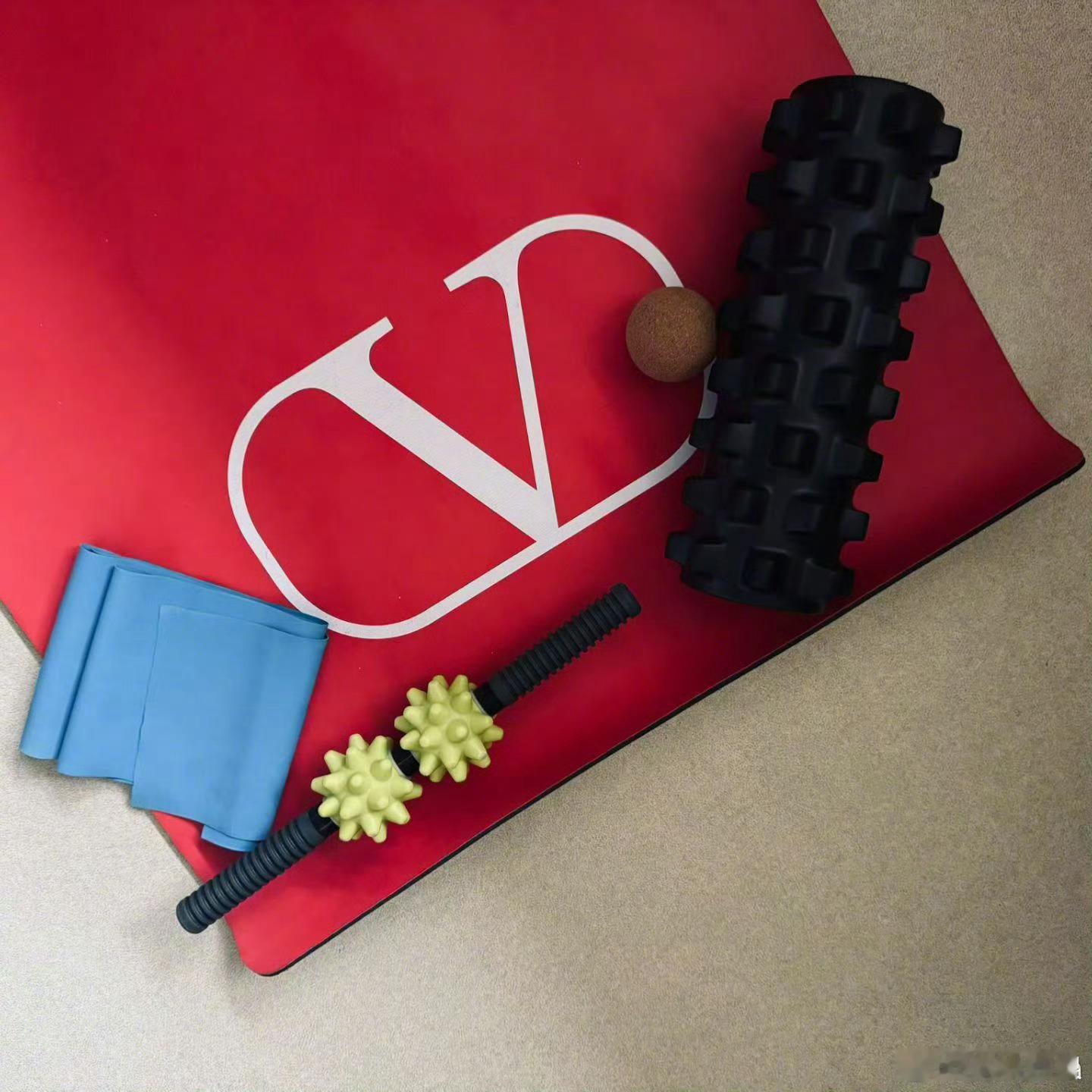 孙俪出差出行带滚轴孙俪出差出行带拉伸神器孙俪出差出行带滚轴，可以可以，[太开心]