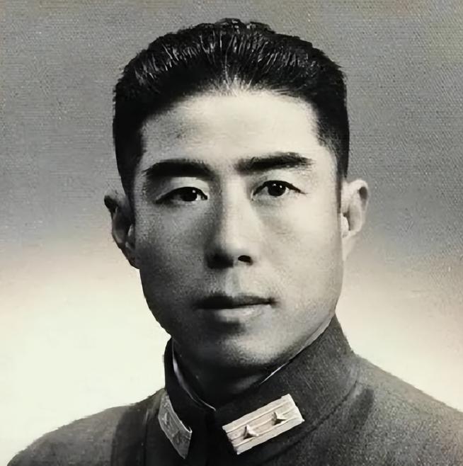 1944年，郭绍绪请日军高层在家喝酒，席间，他大喊一声：“上炖鸡！”话音刚落，便
