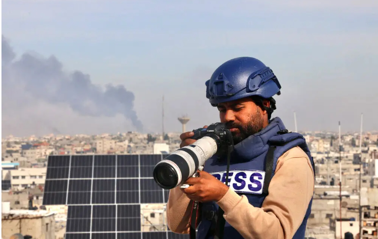 以军军袭加沙杀害11人，包括三名记者。加沙种族灭绝 据纽约时报，色列军队周三在加