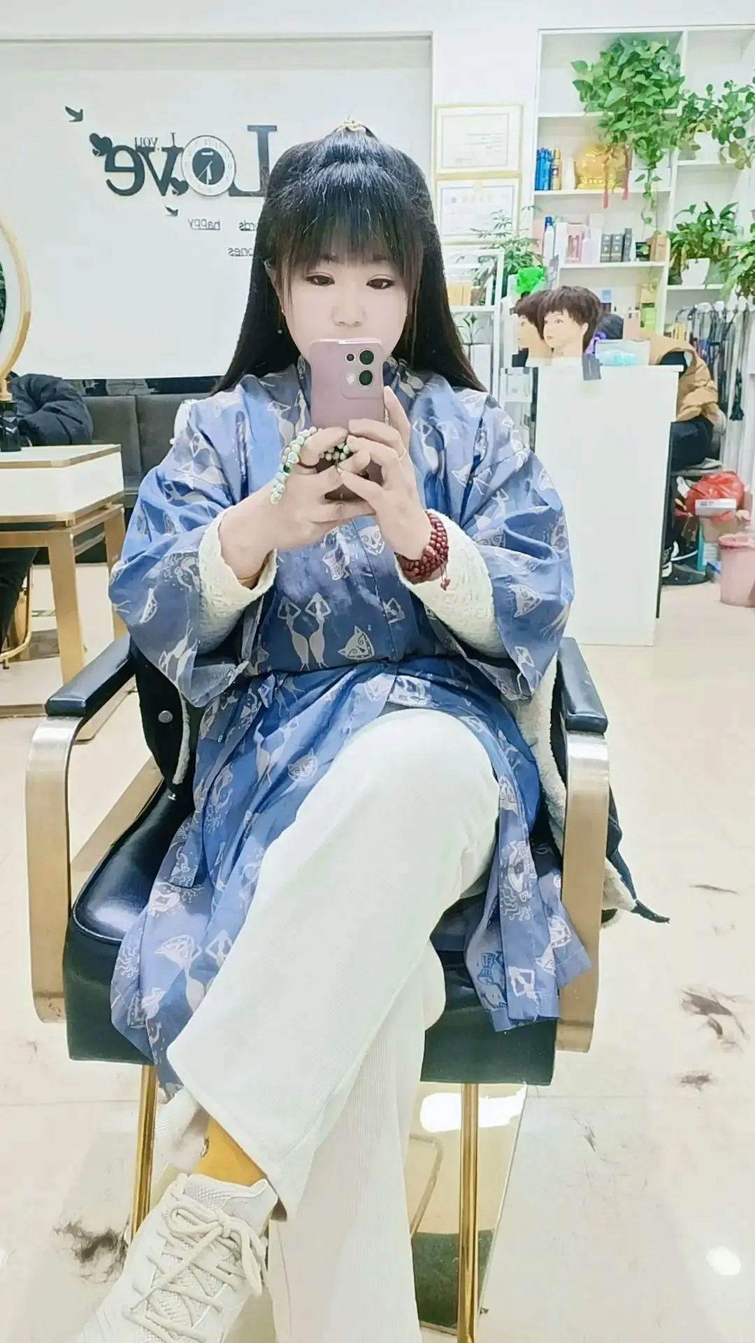  世上最幸福事就是，一辈子遇到个知心的人，每天愿意等你，和你聊聊天谈...
