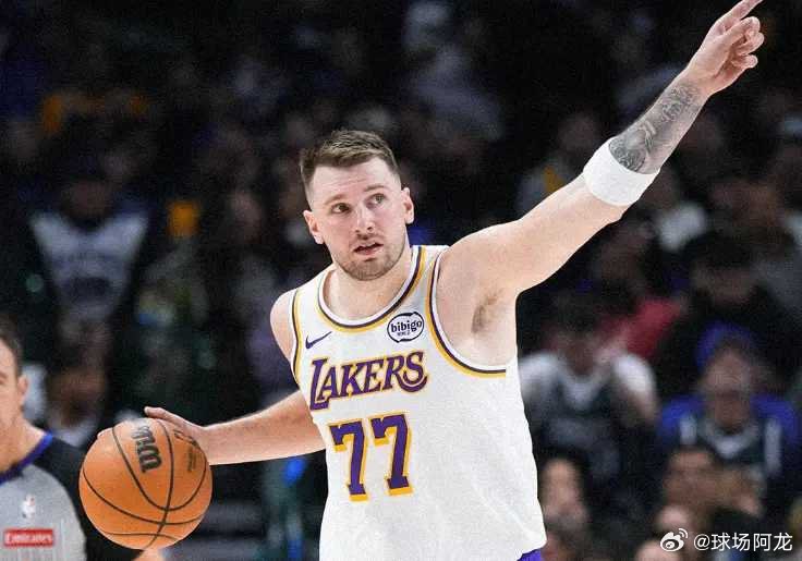 北京时间3月9日，NBA常规赛湖人主场对阵尼克斯，詹姆斯继续因伤缺席，艾顿迎来复