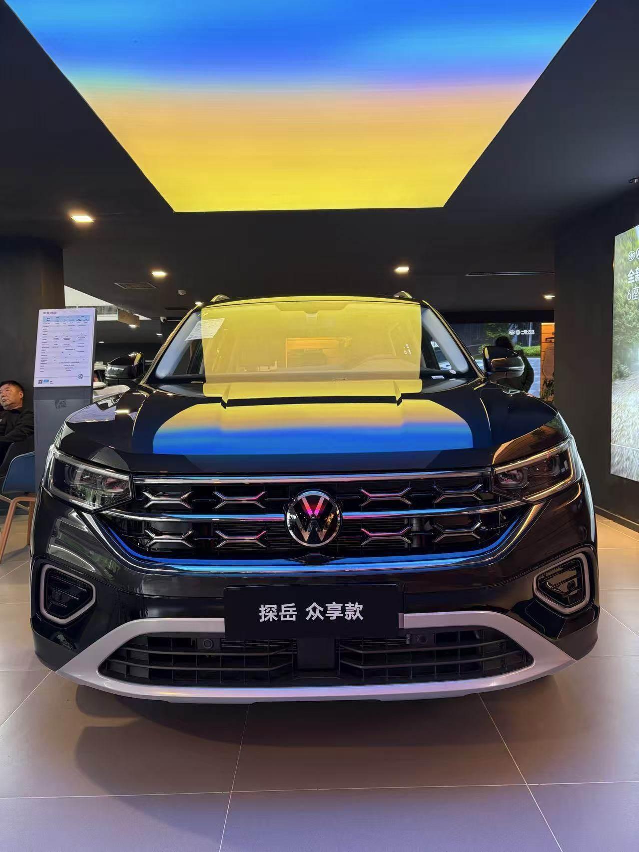 在国内中型SUV市场中，大众探岳和马自达CX-5都占据了重要位置。两款车各有特色