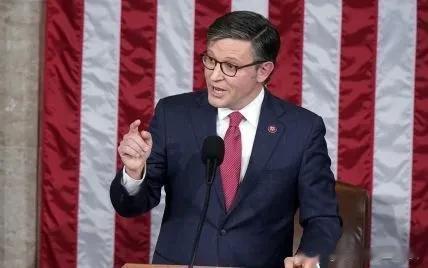 美国国会议长：继续支持乌克兰：“这是优先事项之一”

据政治消息称，美国众议院议