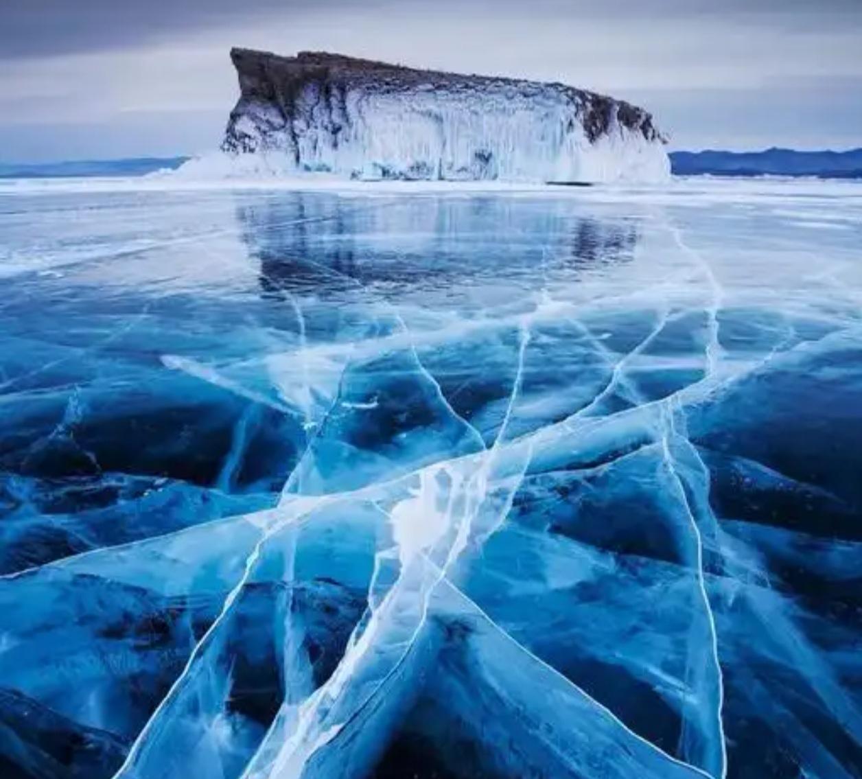 突发！贝加尔湖冰面汽车沉没，8人失联仅1人获救

📍 事发地点：俄罗斯贝加尔湖