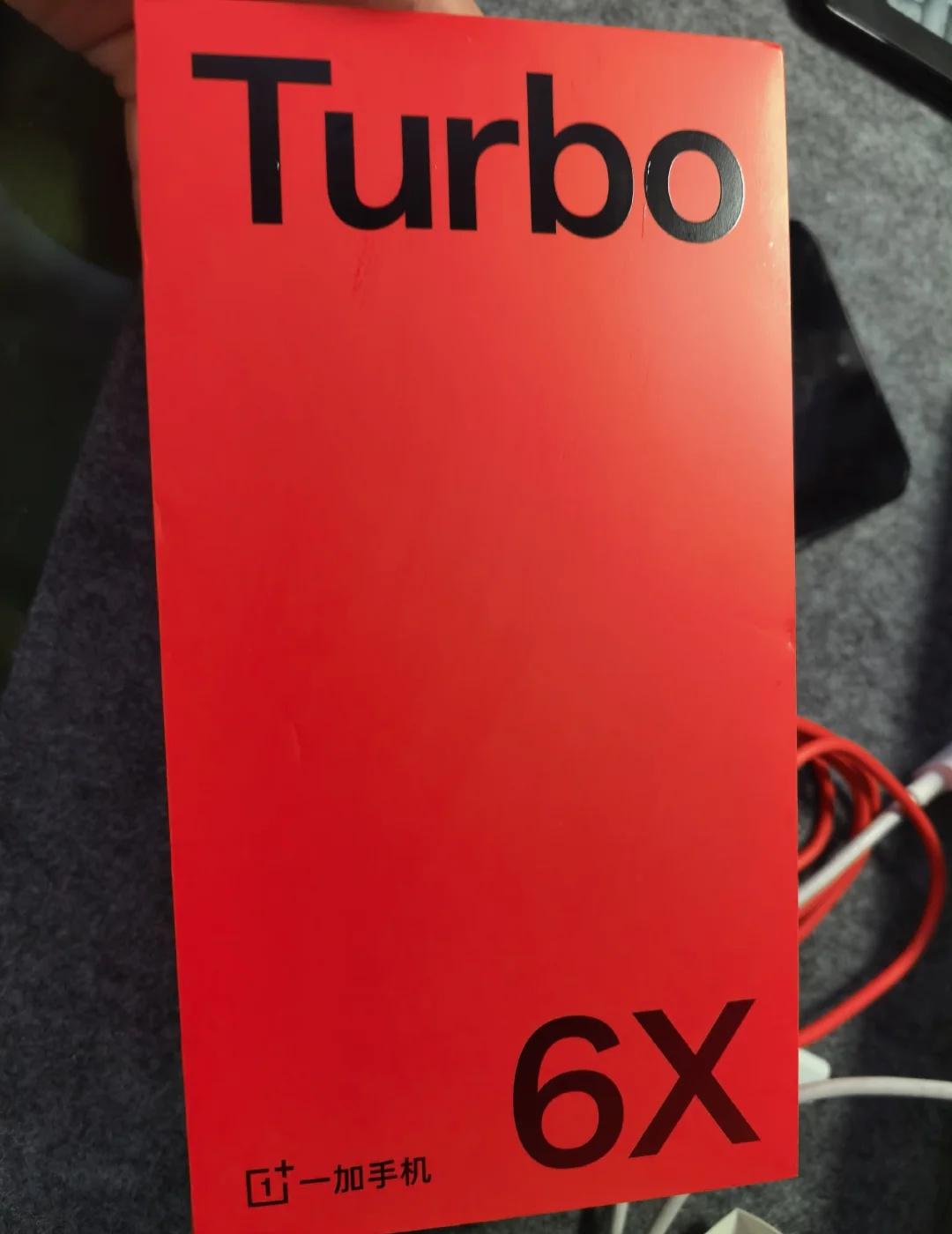 一加turbo6x新机遇到的问题
一加这品控是不是不行啊
买了个一加6x回来充电