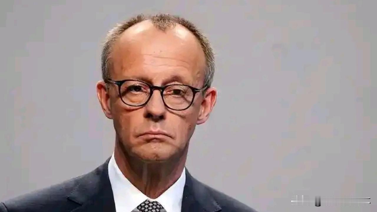 默茨的滑铁卢：德国中间路线走到十字路口
 
曾经被寄予厚望、被视作“默克尔接班人