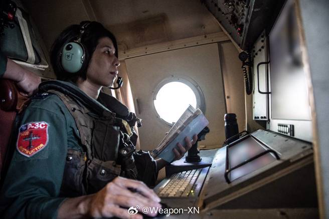 #兵器影像[超话]# 台湾地方防务机构今天表示，昨天起陆续侦获大陆各型战机及直升