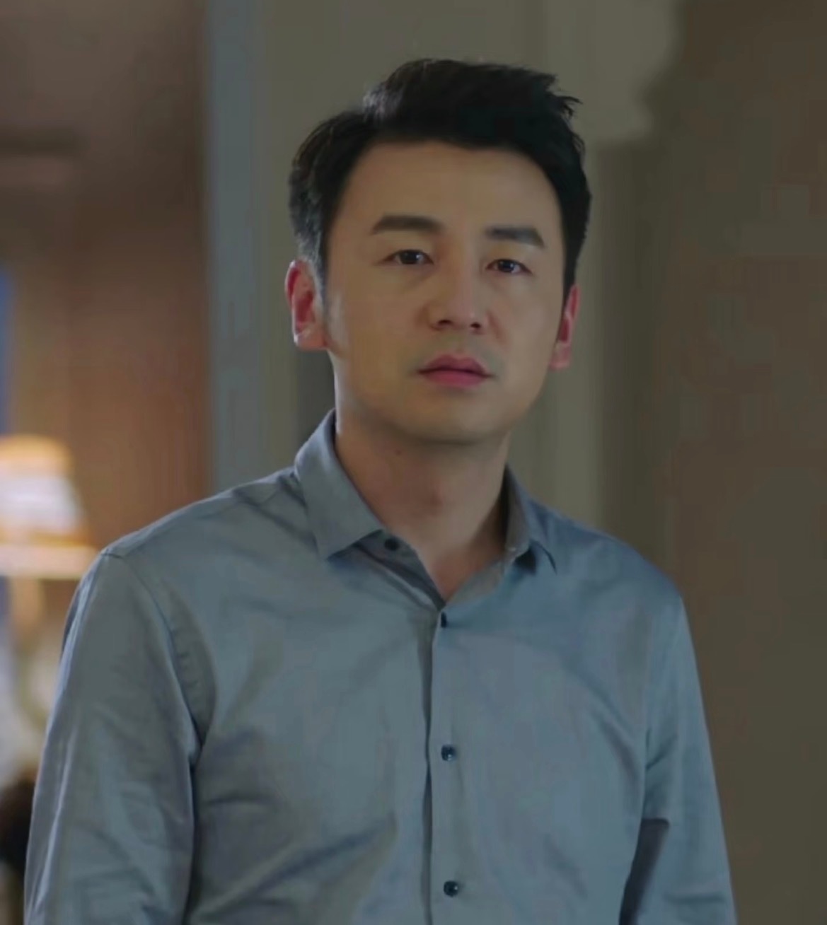 已经到了羡慕陈俊生能力的年纪如果你是员工，你们会想要陈俊生做上级还是唐晶做上级？