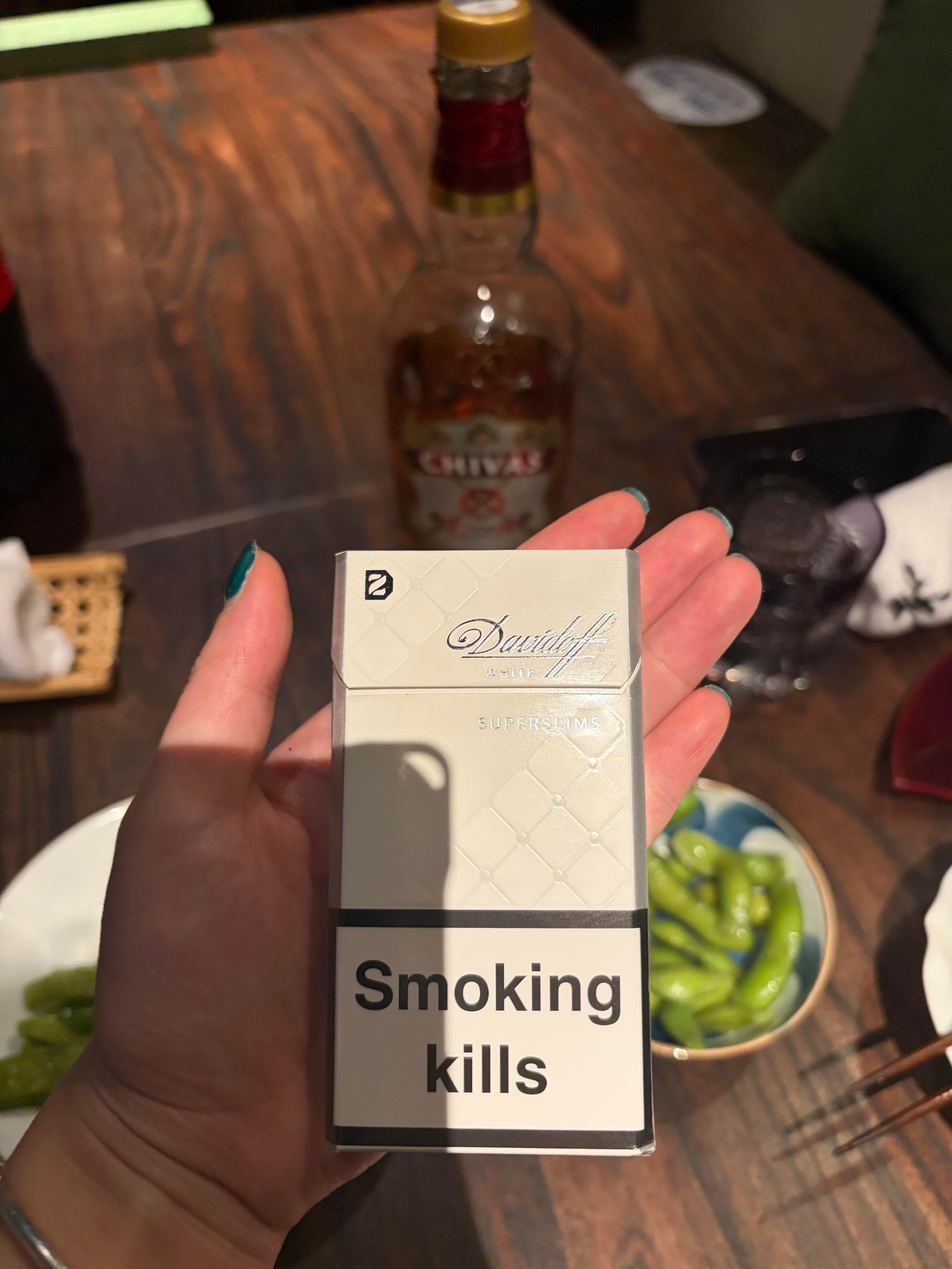 每个时期,都以为自己开智了然后过一年再看依旧蠢的不行。 