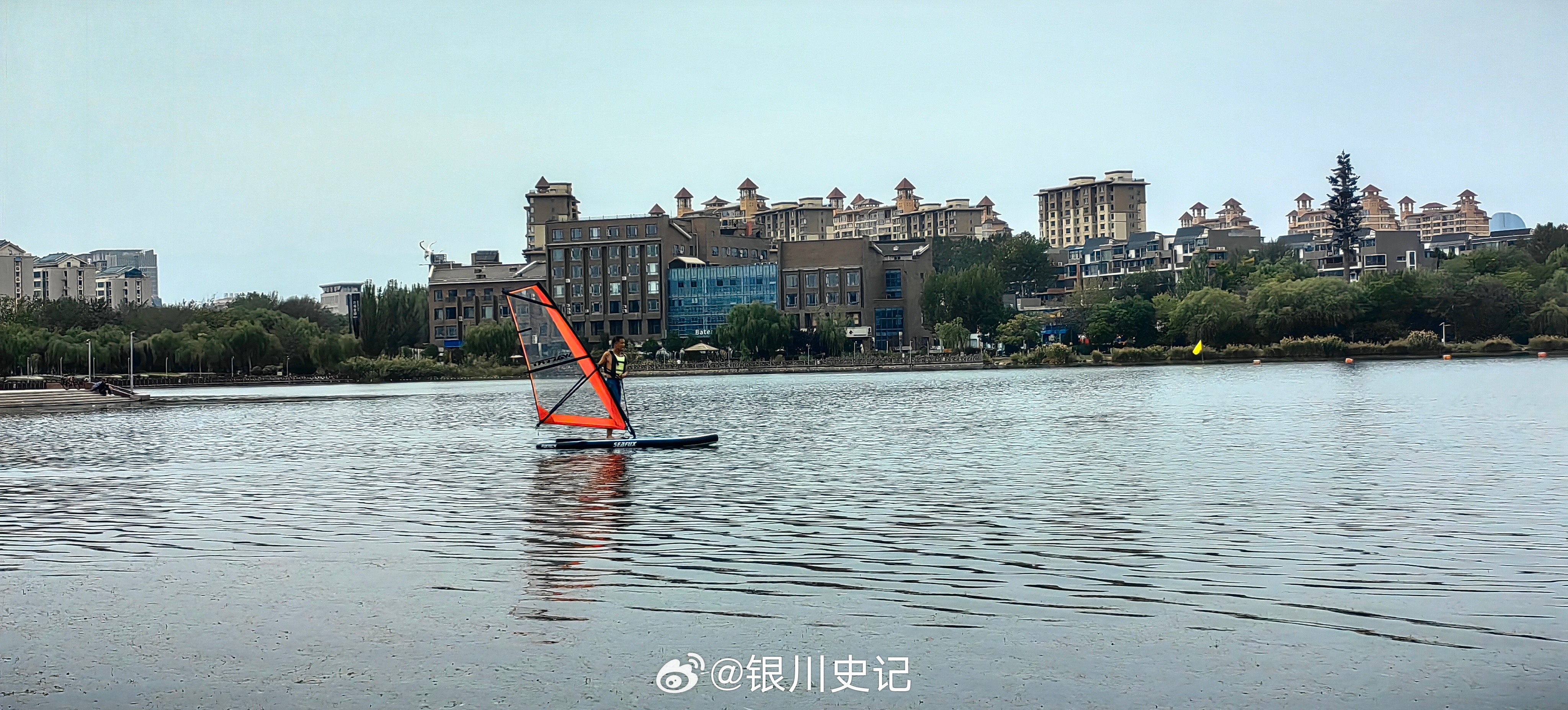 湖上有小帆船运动[超话]随手拍银川史记  ​​​
