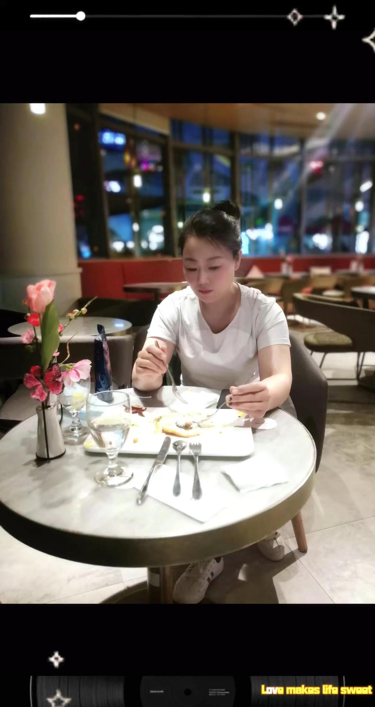 得瑟一个，今天吃个洋玩意。😜😜😜