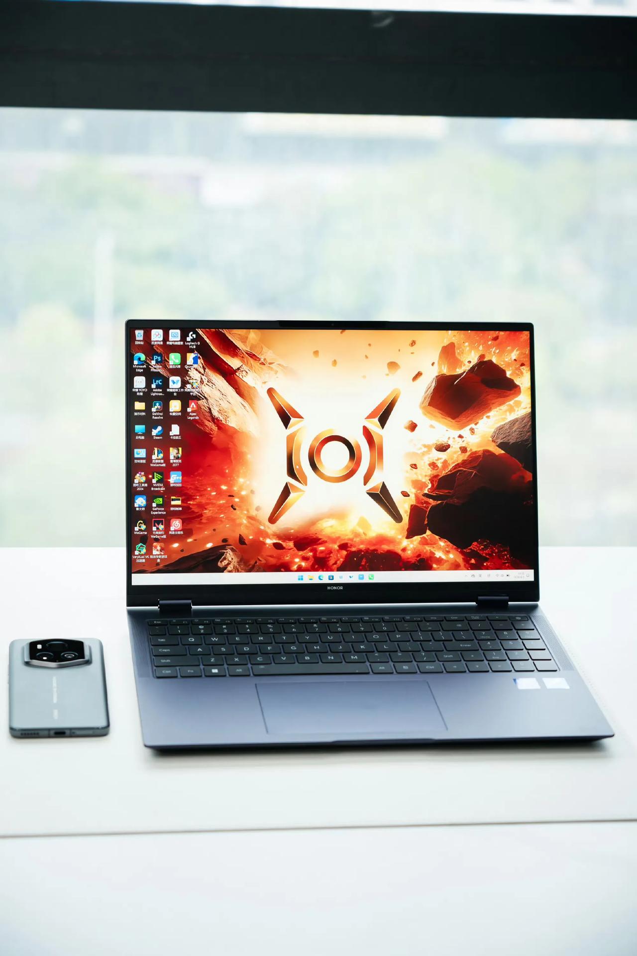 随着AI PC的涌现，如荣耀MagicBook和荣耀笔记本X Plus系列，AI