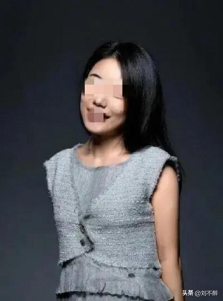 正义或许会迟到，但终究不会缺席！
人大撤销蒋方舟硕士学位，蒋方舟致歉！
刚刚，蒋