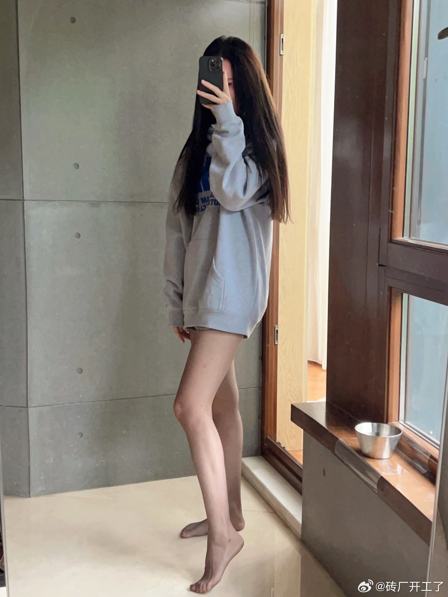 女生都有一件大卫衣 ​​​