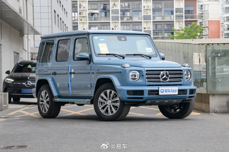 汽车情报局【部分奔驰G级宣布召回 仪表显示的警告信息存不正确隐患】日前，梅赛德斯