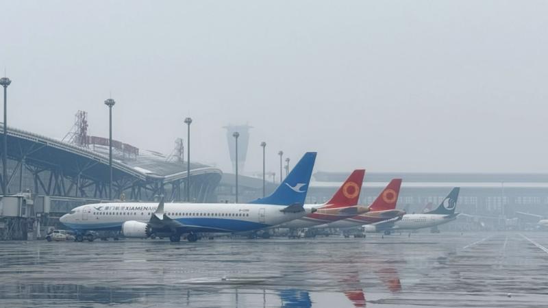 春运临近尾声，返程客流持续。3月1日—2日，济南迎来春节后首场降雪天气过程。为全