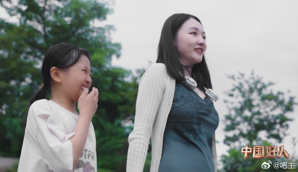 广西戴假肢女孩为困境人撑一片天中国好人平凡有光 一半的身体，活出满分人生！翁忻怡
