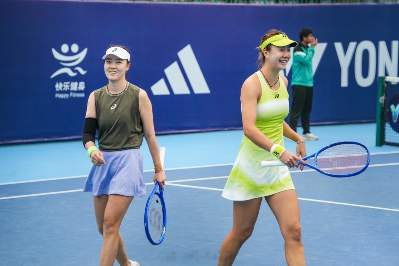 斯特拉斯堡WTA500双打名单：张帅🇨🇳/卢特利芙🇳🇿杨钊煊🇨🇳/帕